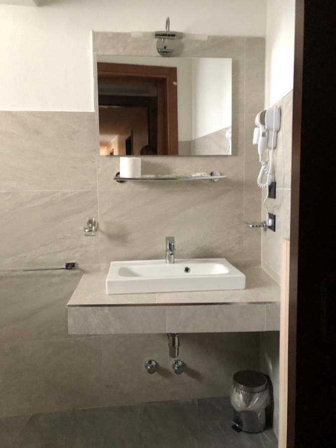 Hotel Nuovo Μιλάνο Εξωτερικό φωτογραφία