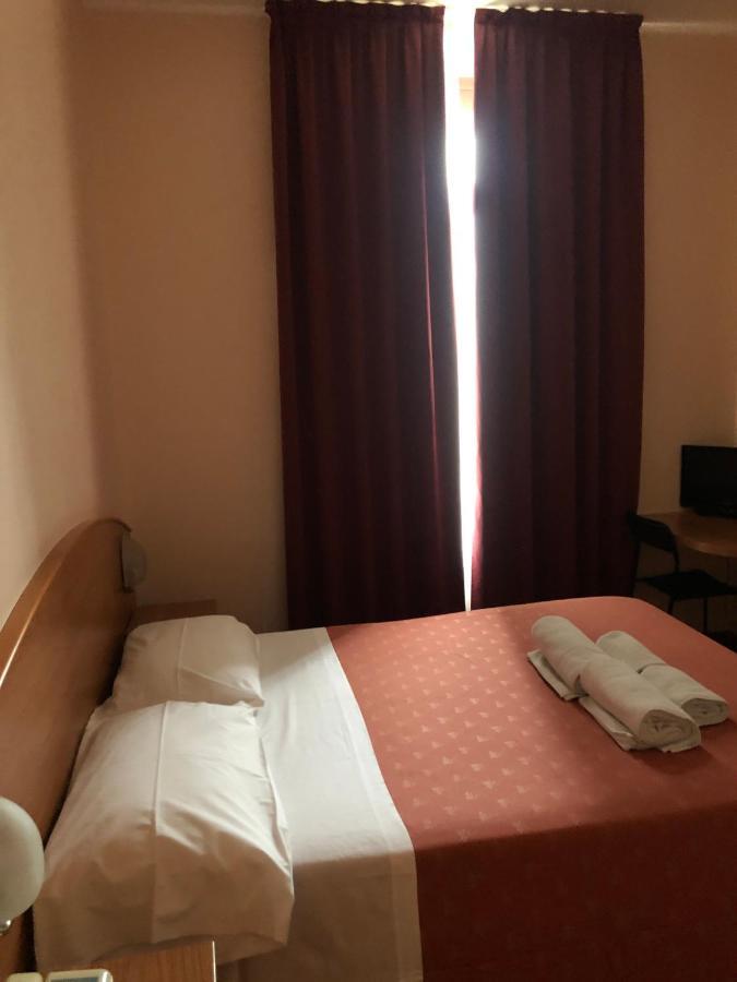 Hotel Nuovo Μιλάνο Εξωτερικό φωτογραφία