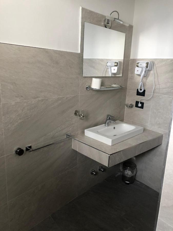 Hotel Nuovo Μιλάνο Εξωτερικό φωτογραφία